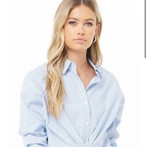 ✨✨H&M✨✨ Pin Striped Button Shirt
